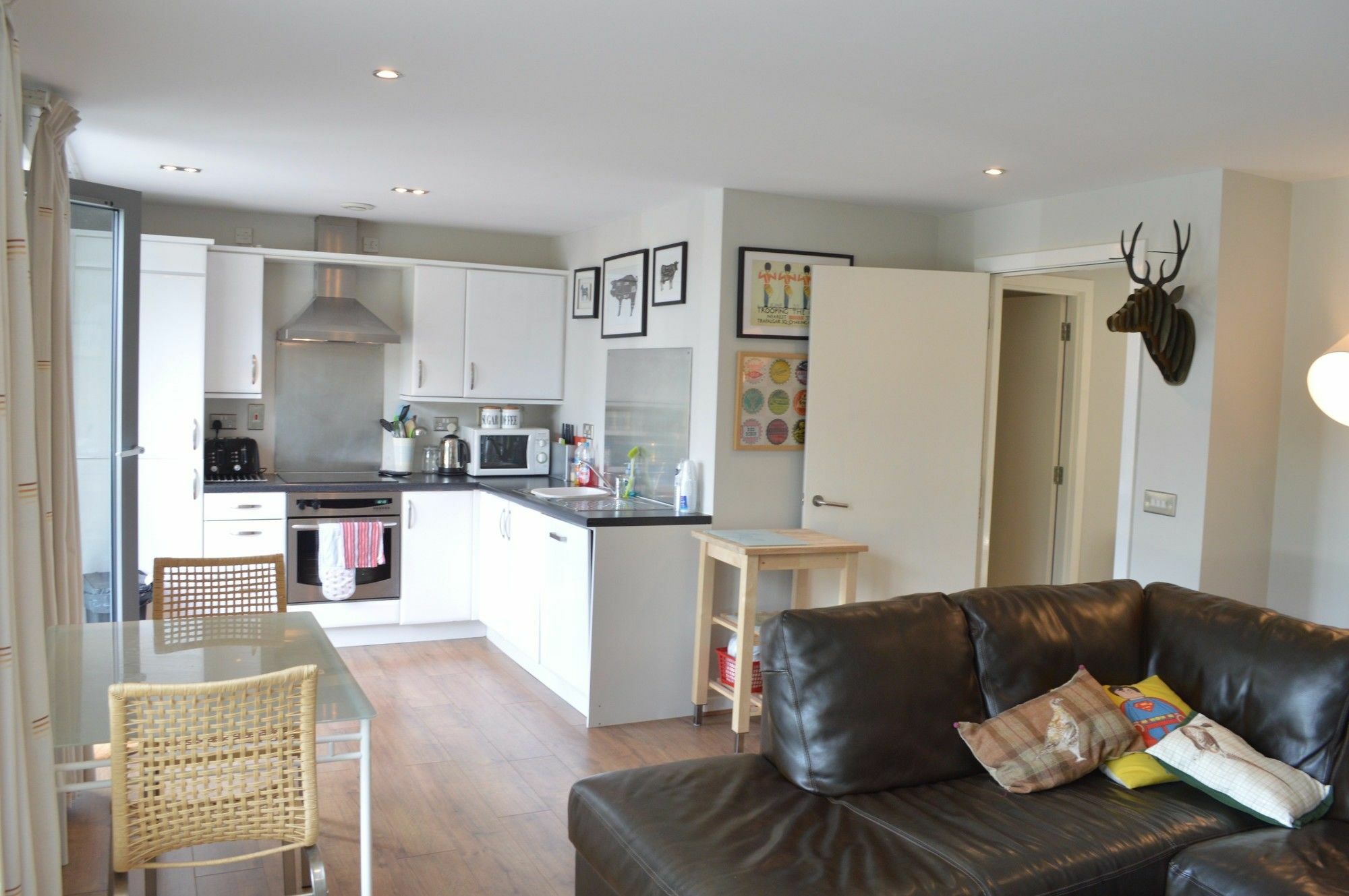 2 Bedroom By The Sea Apartment Edinburgh